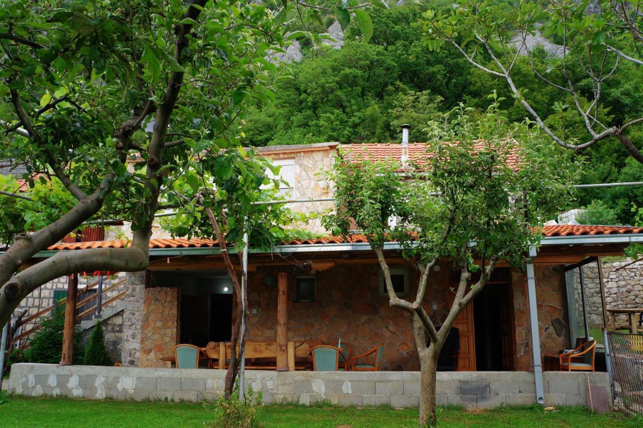 Ferienwohnung Old House Kontic Nikšić Exterior foto